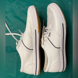 Women’s Leather Keds-rarely used-white size 8.